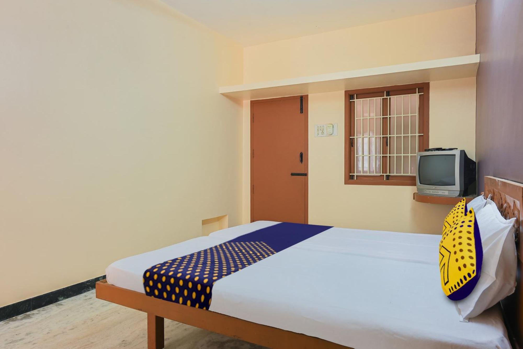 Hotel O Vel Vel Guest House Palni Esterno foto